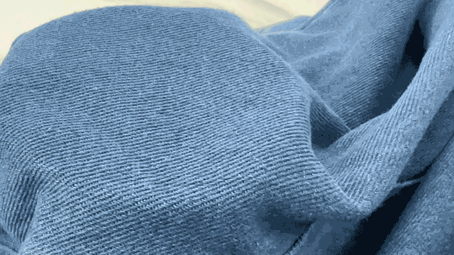 刘亦菲海外鲨疯了!印花T恤+牛仔阔腿裤都能穿得这么撩人!(图58)